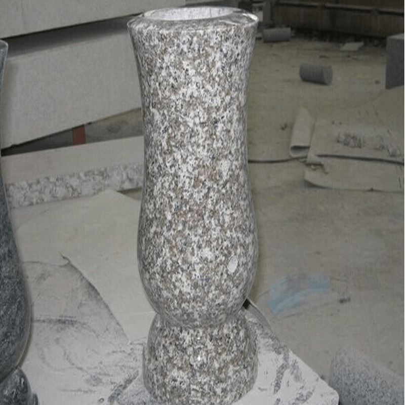 G687 tombstone vases.PNG
