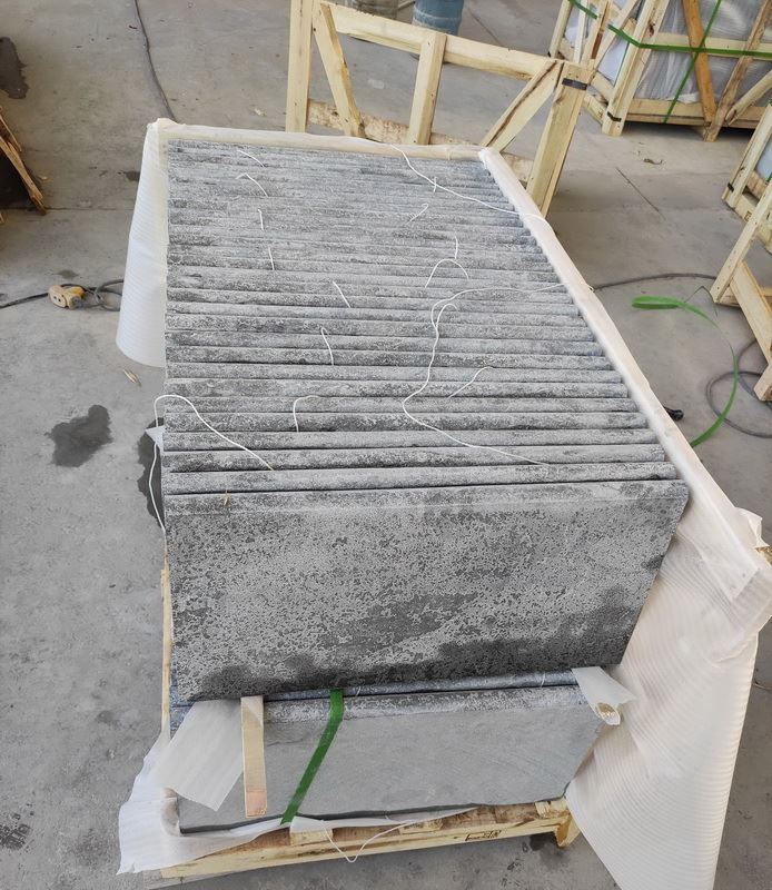 Blue limestone coping.jpg Blue limestone coping.jpg