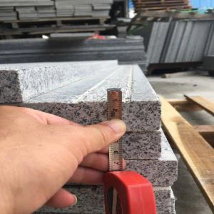 G 654  Granitna stepenica