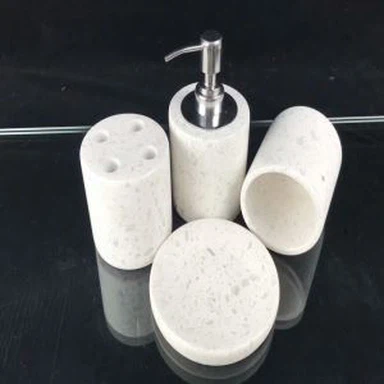 Terrazzo kupaonski predmeti