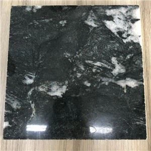 Titan -zeleni granit